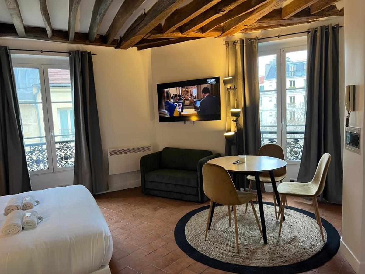 Apartment Conde Chic Paris